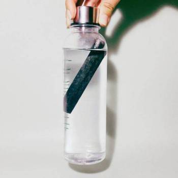 Bâton de charbon végétal filtrant