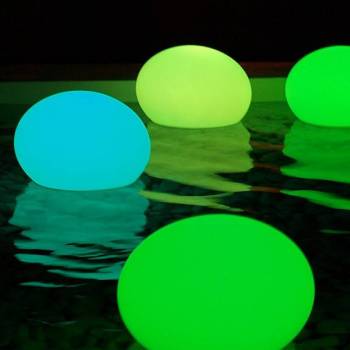 Lampe flottante de piscine 2