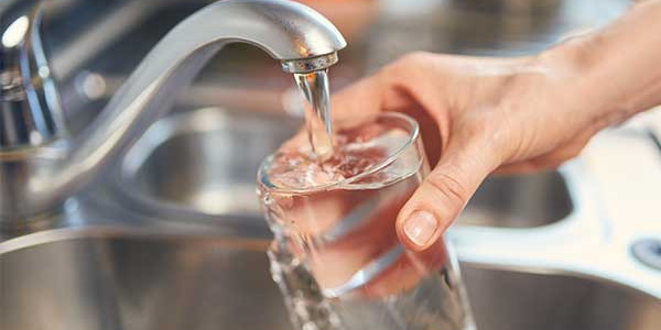 Perfluorés dans l'eau du robinet  : peut-on y remédier ?